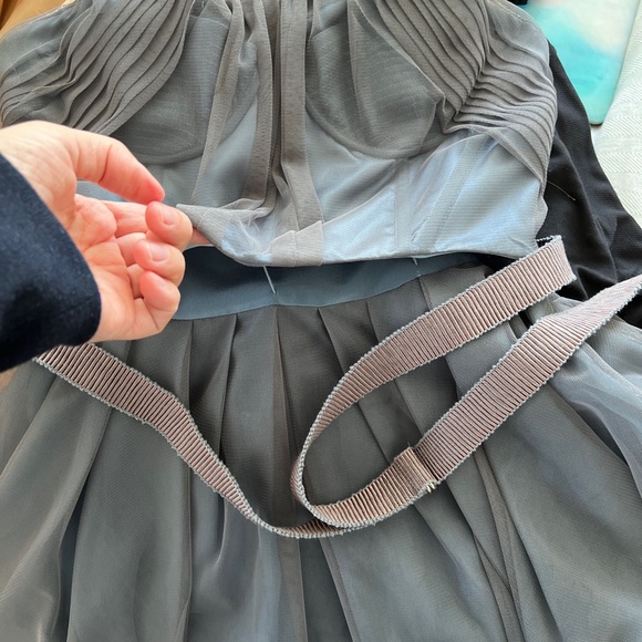 BCBG Runway collection size 4 - Picture 6 of 7